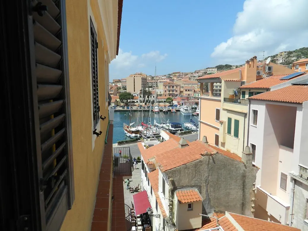 Chez Coco' Hotel La Maddalena  0*, La Maddalena (Sassari) Italia