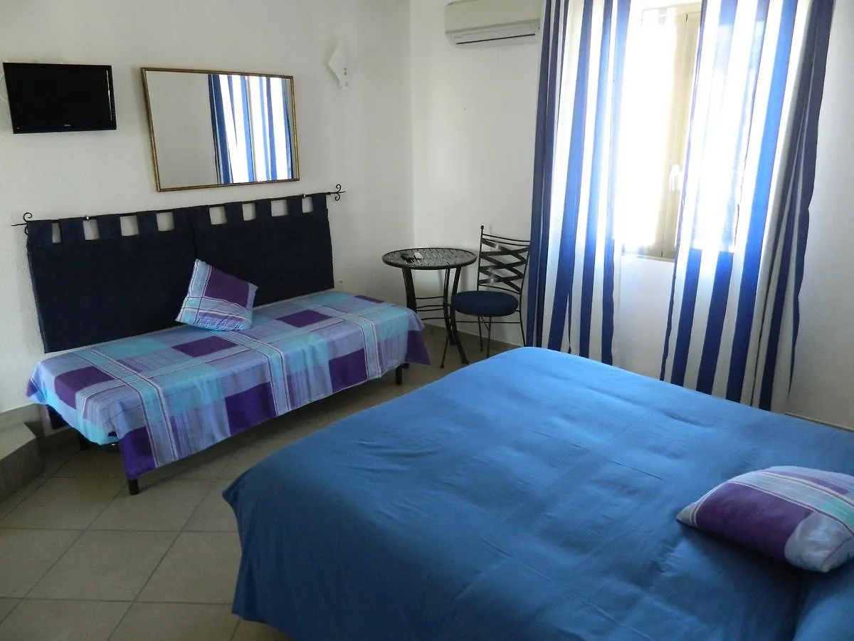 Chez Coco' Hotel La Maddalena  Italia