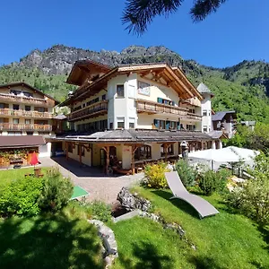 hotel-pineta-wellness-spa-rocca-pietore.hotelinveneto.com/